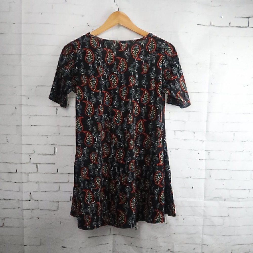LULAROE BLACK ORANGE GREEN WHITE PAISLEY SHORT SLEEVE TUNIC TOP SIZE XXS - Picture 8 of 9